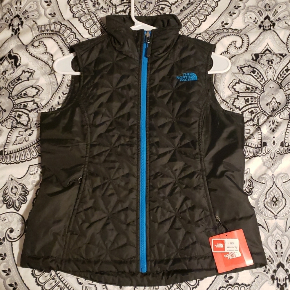 Brand new!! The north face vest